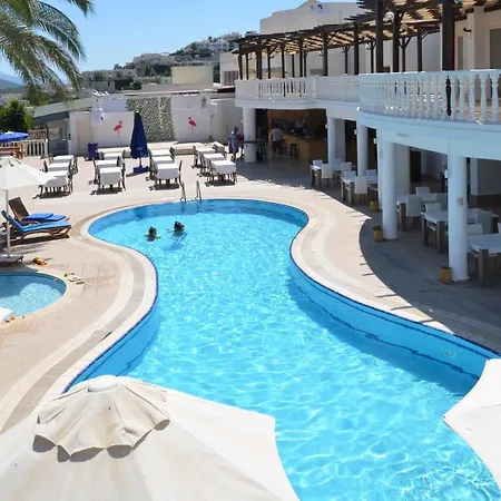 Mesmerizing With 21 Shared Pools In Milas Apartman *