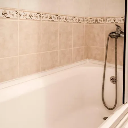 Apartman Mesmerizing With 21 Shared Pools In Milas *