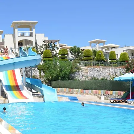 Apartman Mesmerizing With 21 Shared Pools In Milas *